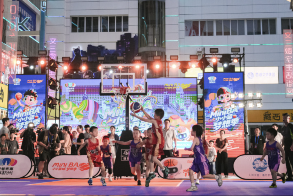 https, 赛首站落地, 队与